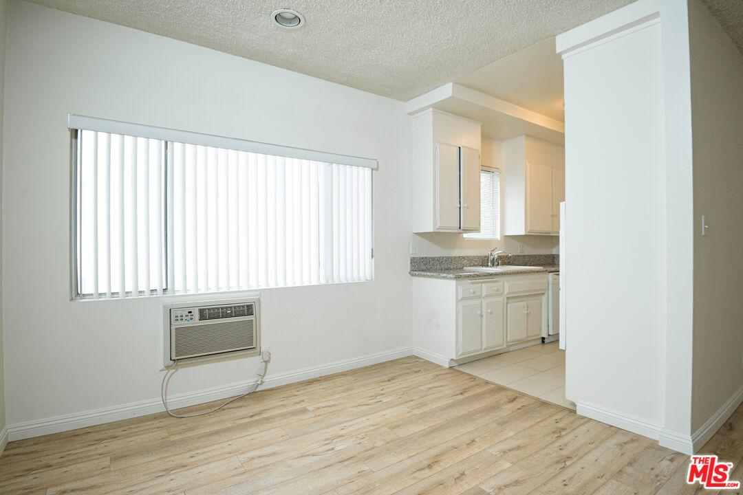 337 N Palm_Interior
