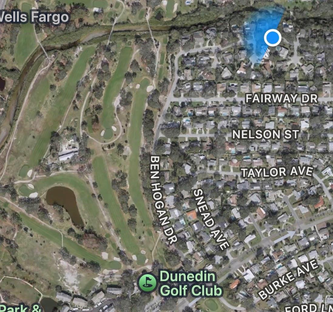 Walking distance to the Golf Club