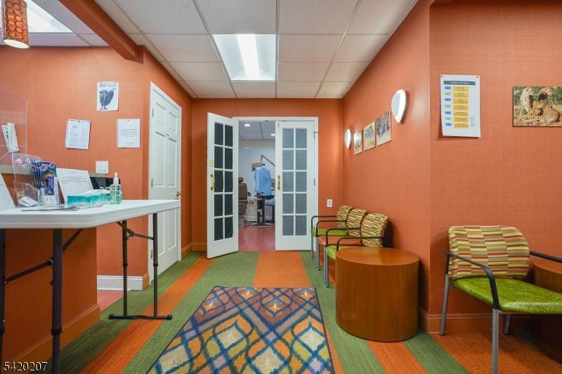 1st Floor Reception