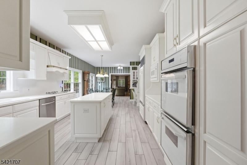 Eat In Kitchen
