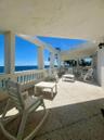 Terraza techada con vista al mar / Covered terrace with ocean view