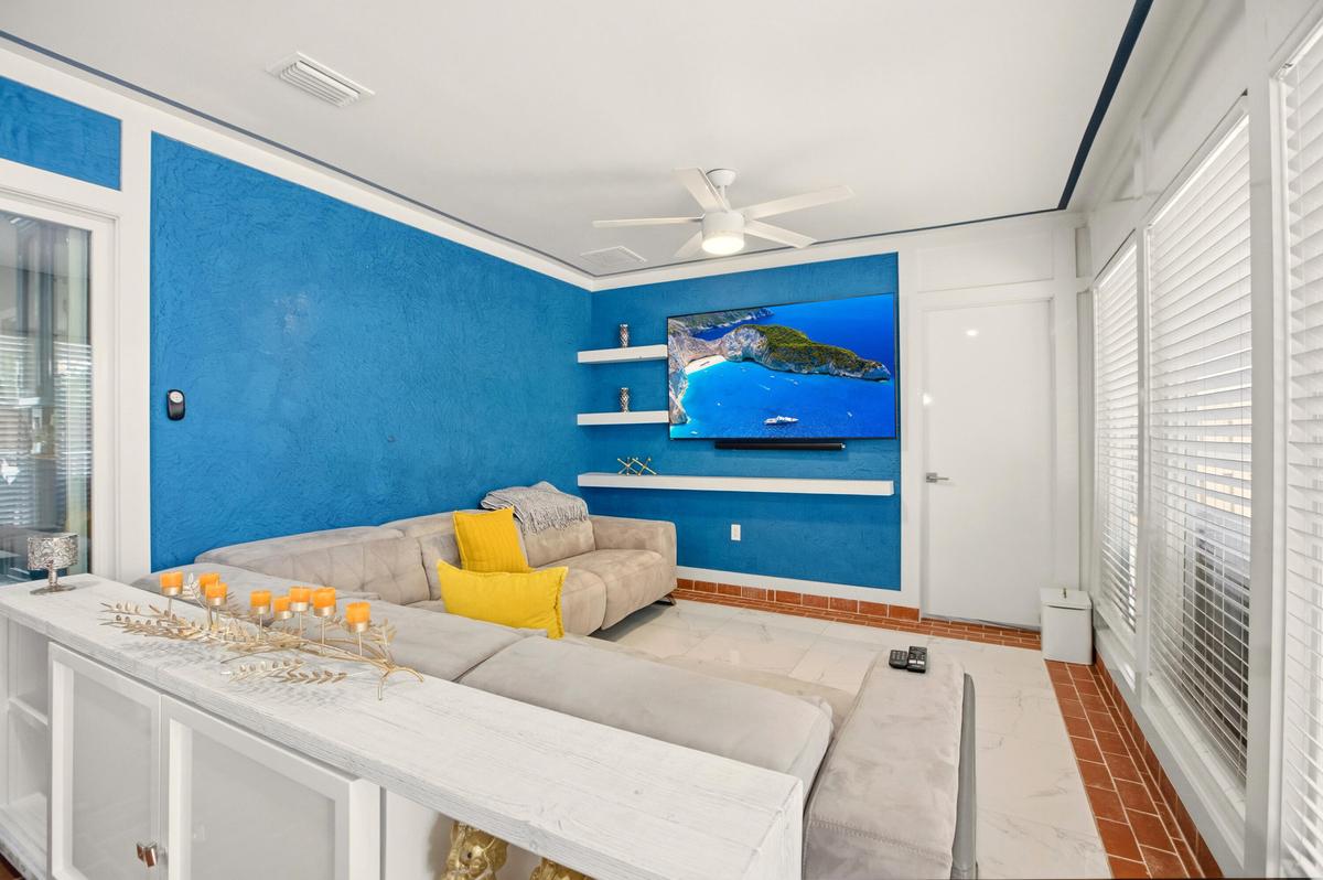 Property Photo 008