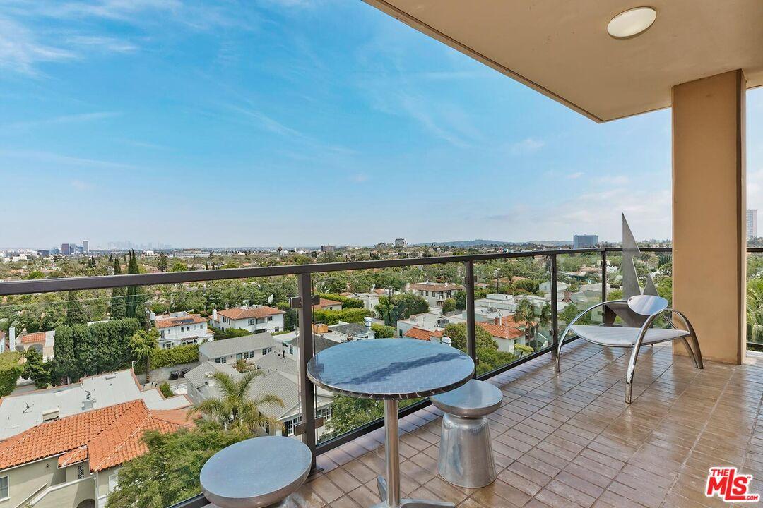 SE View Balcony