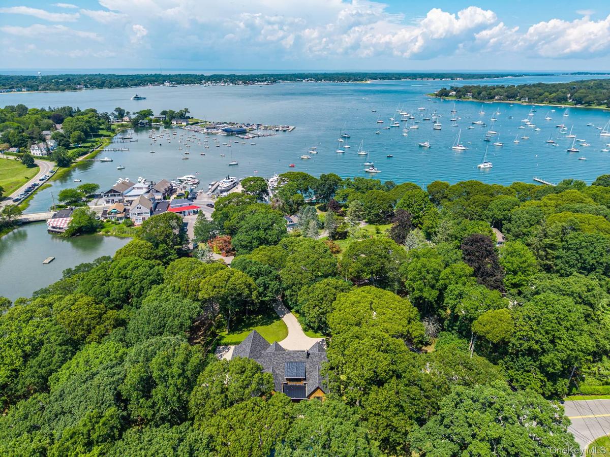 169 N Ferry Road, Shelter Island