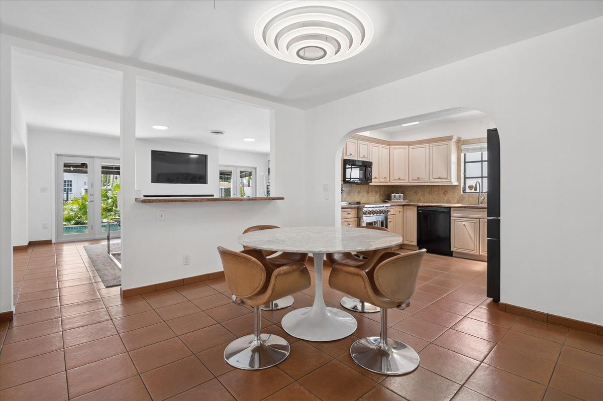 54-Bertanzetti-325 Coconut Isles Dr-12-2