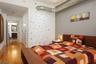 Bamboo floors,high ceilings
