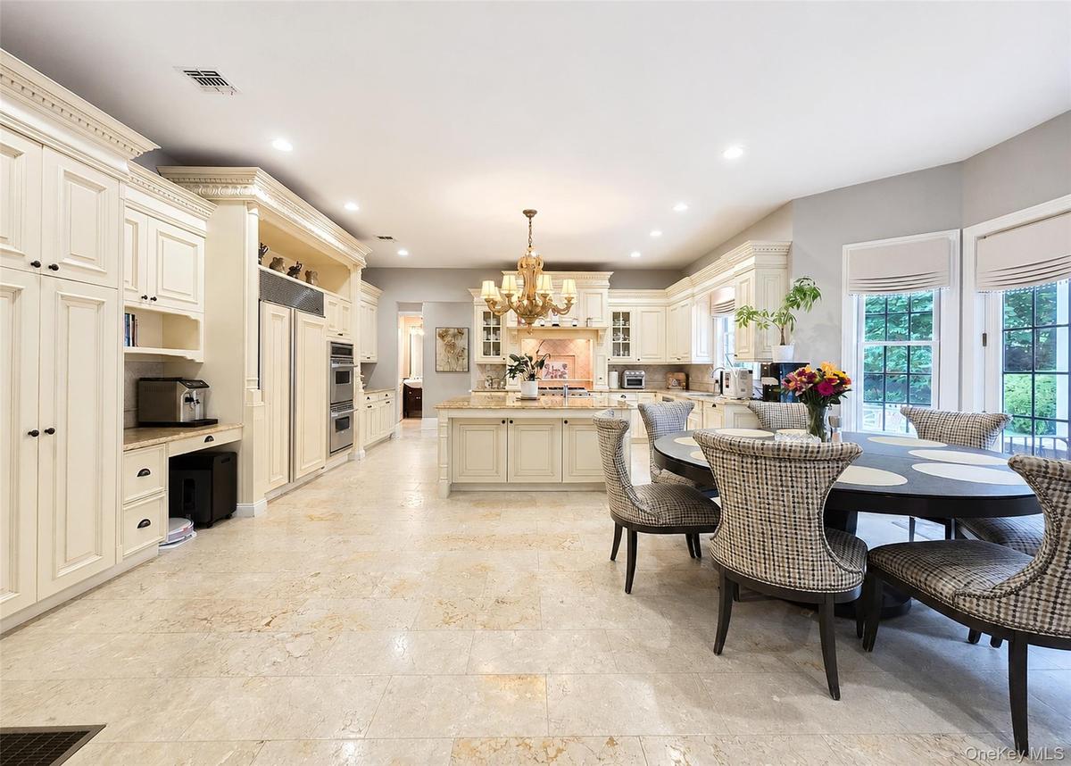 Expansive Kitchen