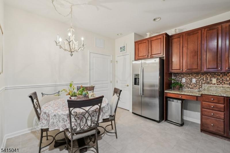Eat In Kitchen