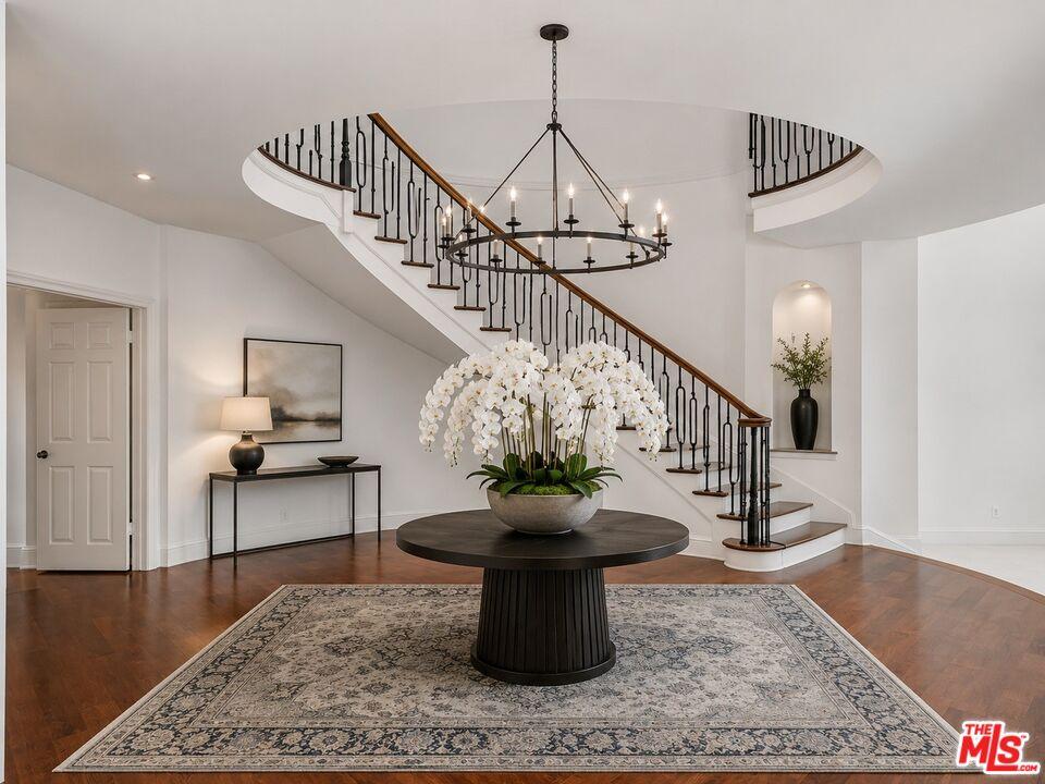 Stunning formal entry - virtua