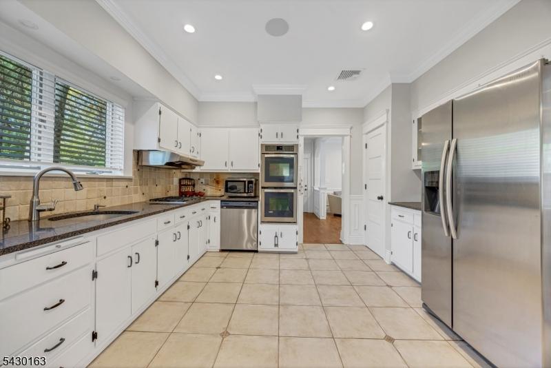 Large Kitchen