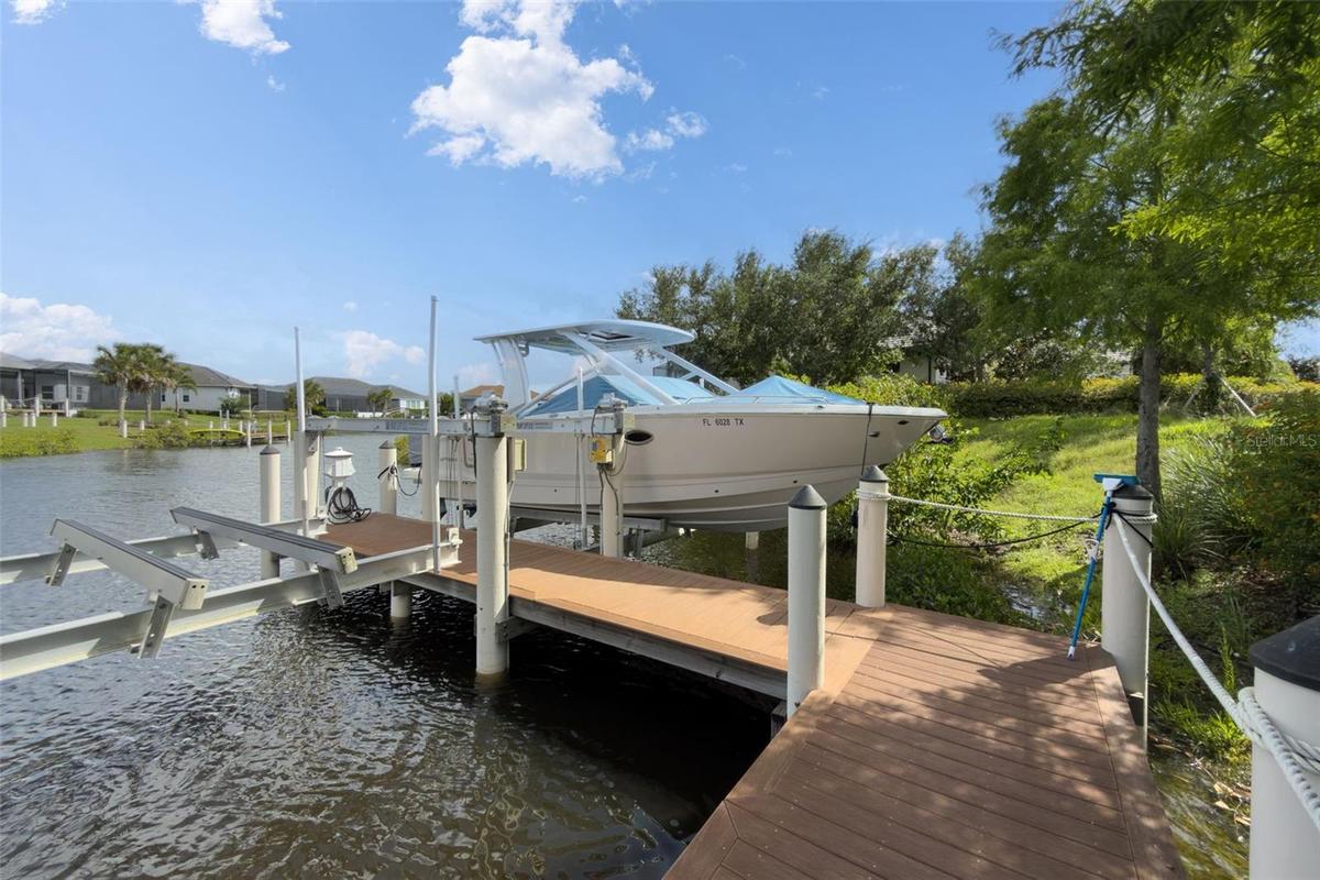 The home comes with a deeded boat lift where you have direct access to the Manatee River and the Gulf!