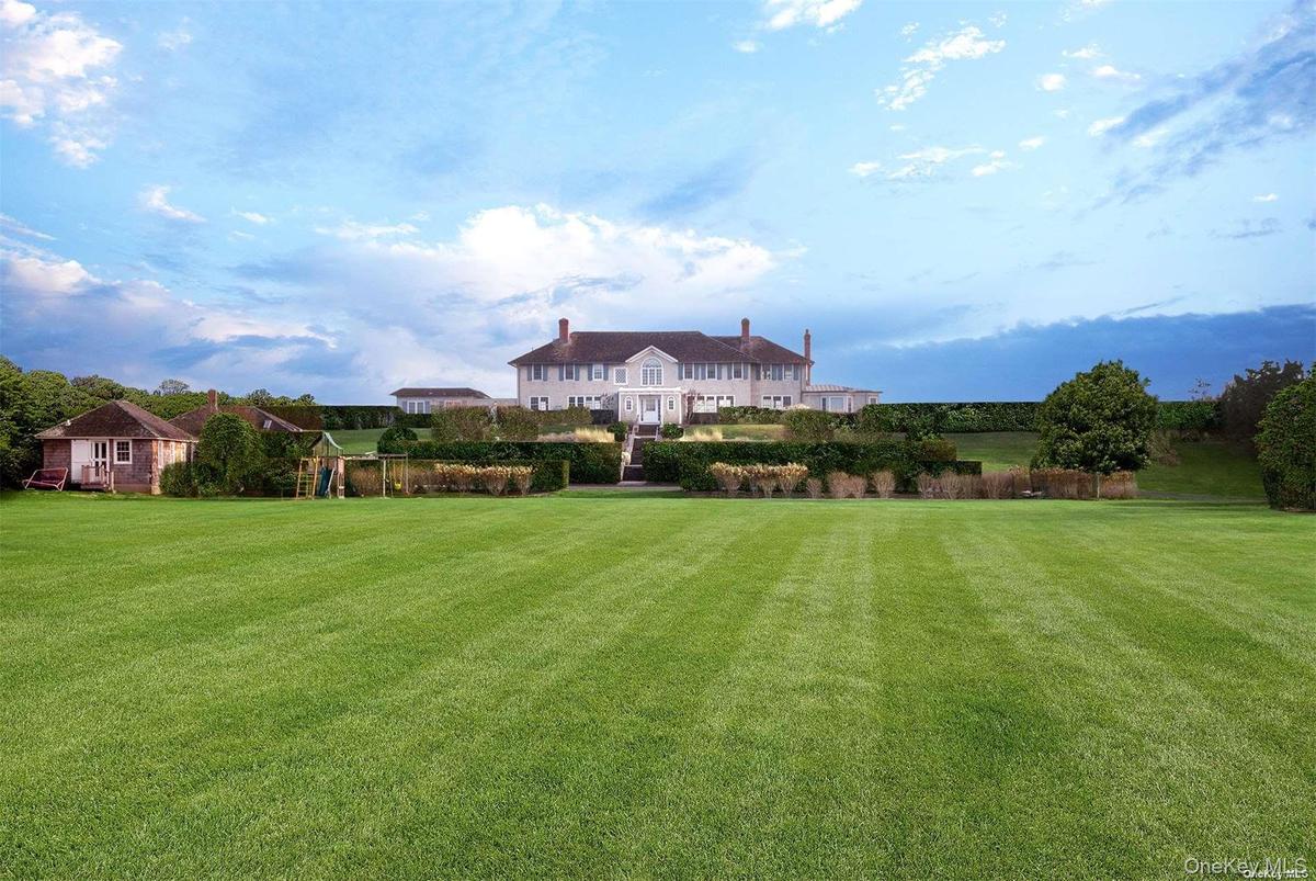 Nearly 6 Acres of privacy