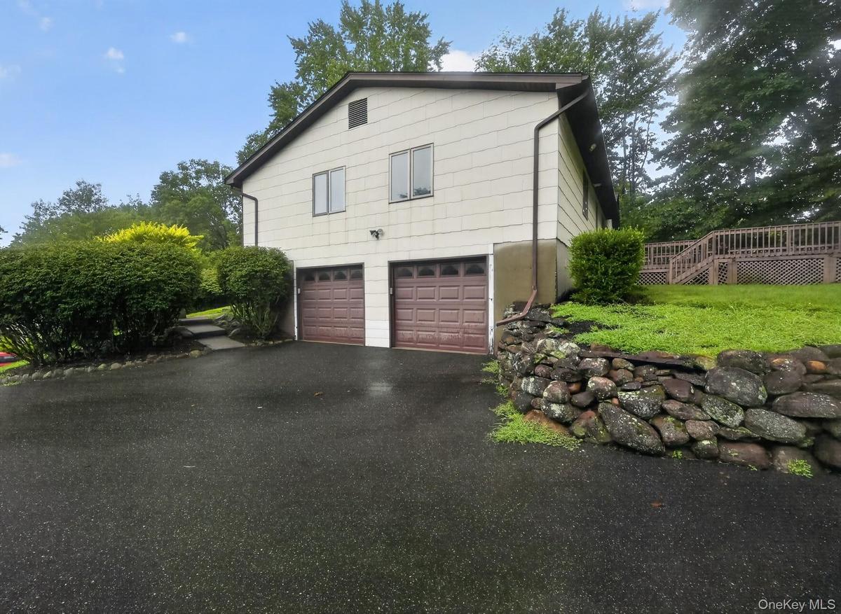 Oversized Two-car garage