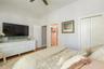 Guest bedroom 4