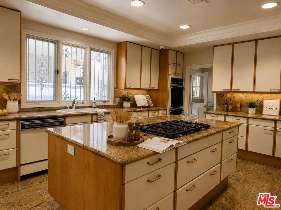 virtually staged kitchen 2