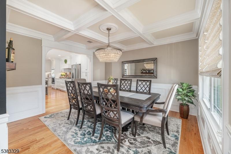 Formal DR w/coffered ceilings