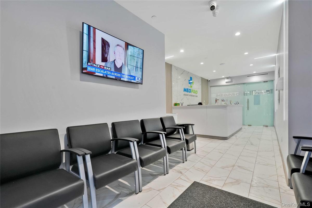 Sitting Room for the ground floor Medical Retail Tenant