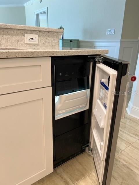 ice maker