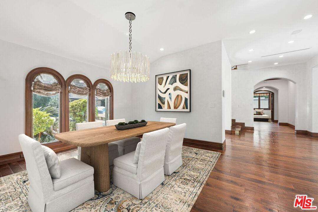 Virtually Staged - Dining Area