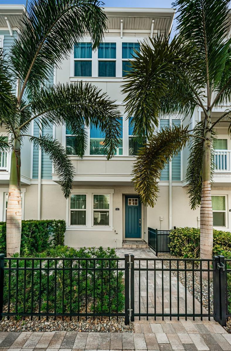 Welcome to Burlington Townhomes built in 2020 by David Weekley Homes.