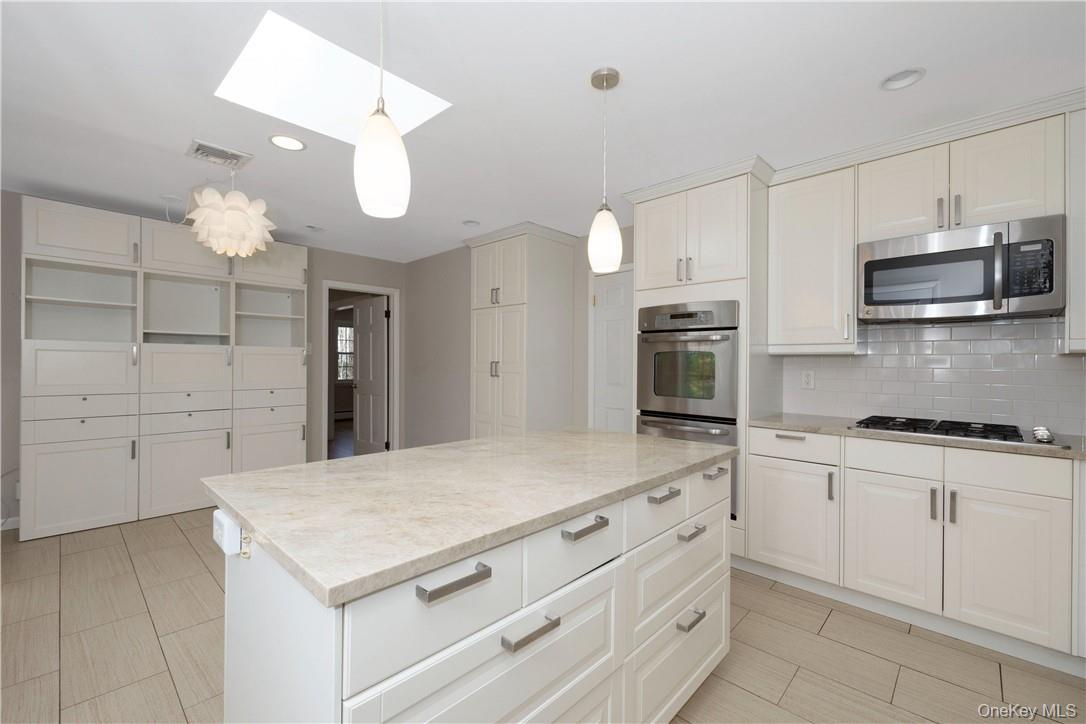 Kitchen View, Door to Formal Dining Room