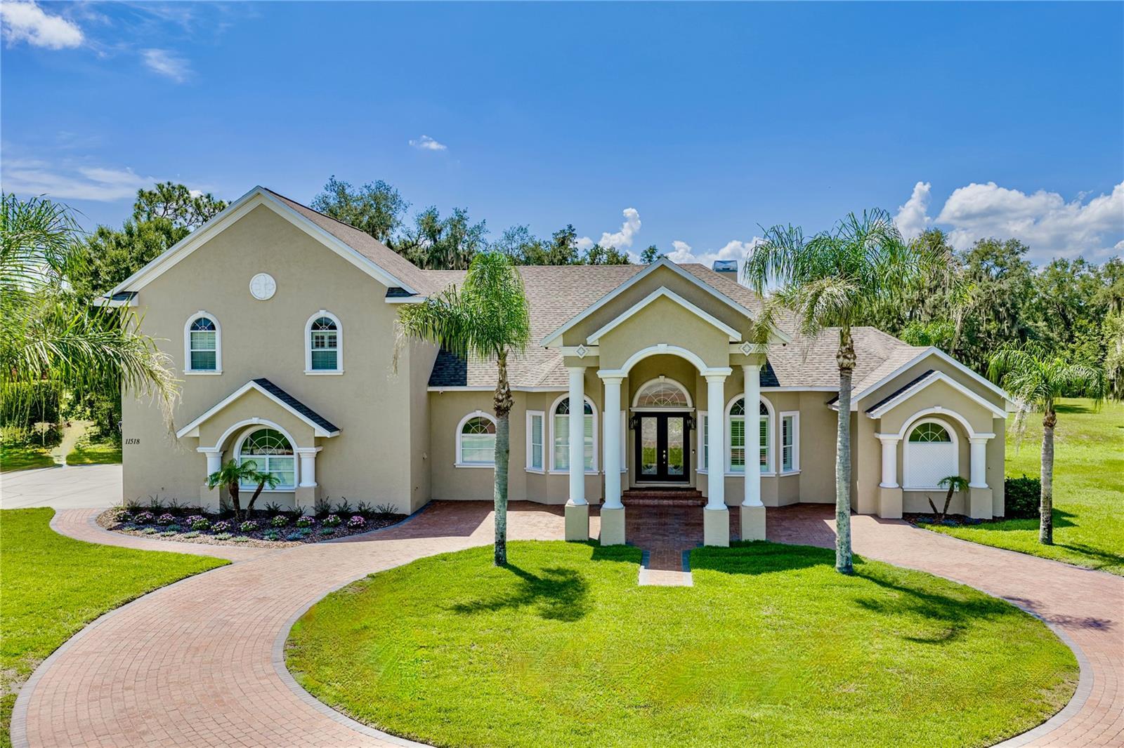 Beautiful Lithia Estate
