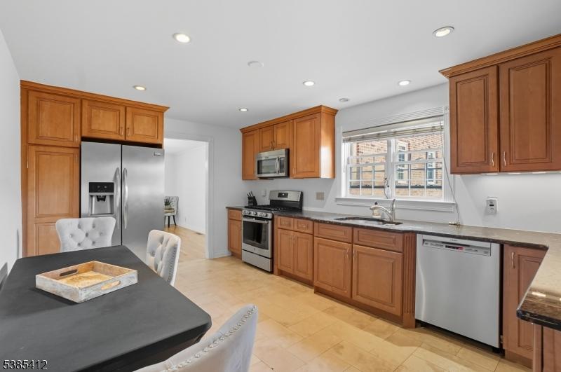 Eat In Kitchen