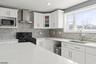 Eat-in Kitchen