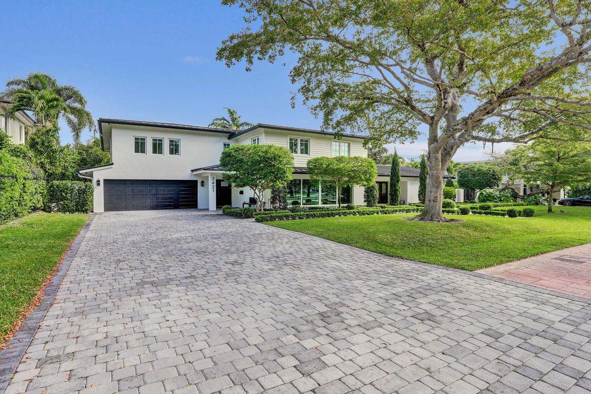 DRIVEWAY VIEW
