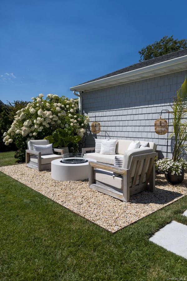 Beautiful Outdoor Sitting Area And Fire Pit