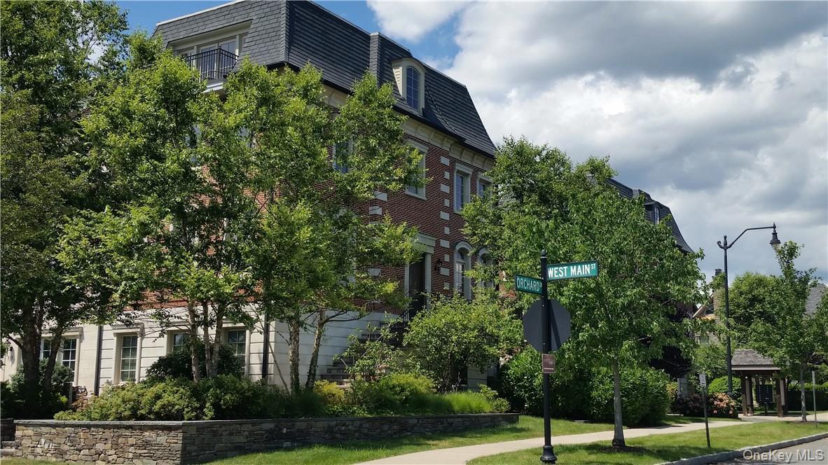 129 West Main Street Tarrytown NY 10591... sophisticated 4 bed 4.5 bath Hudson Harbor Townhouse end unit RENTAL...