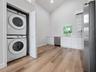 1507 Catherine St - Unit B, Laundry, Kitchen