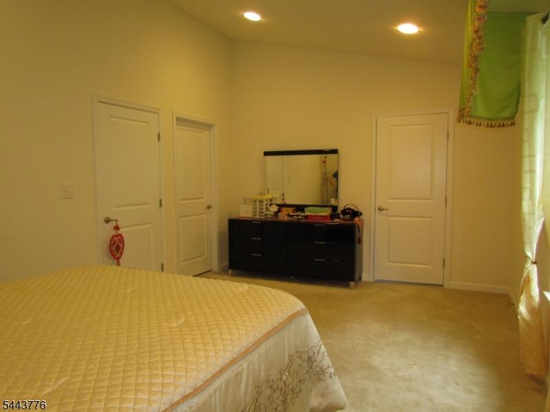 Master Bed Room -2