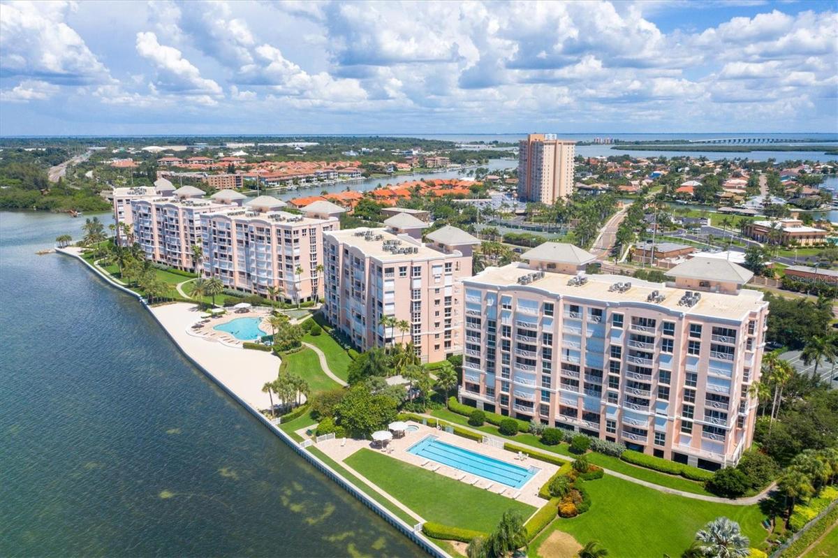 Complex waterfront