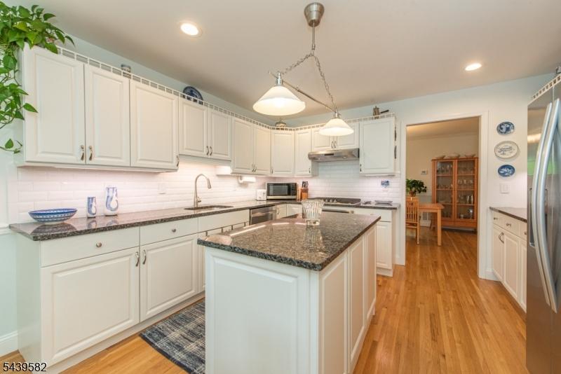 Newly Renovated Kitchen