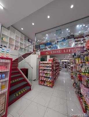 stair to Mezzanine
