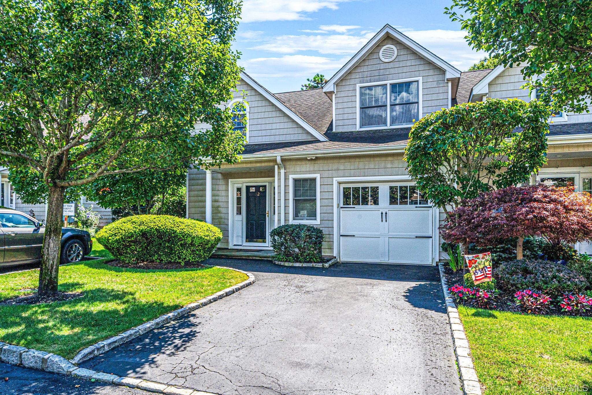 Beautiful Home in Pinewood Gardens!!