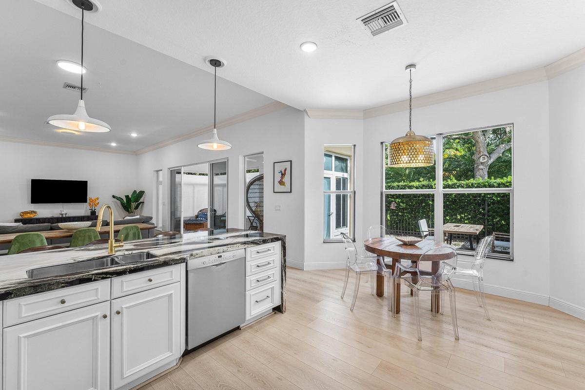 009-2068WightmanDrive-Wellington-FL-3341