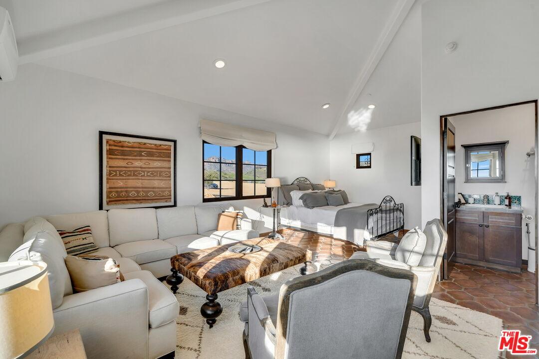 Guest Suite with living room,