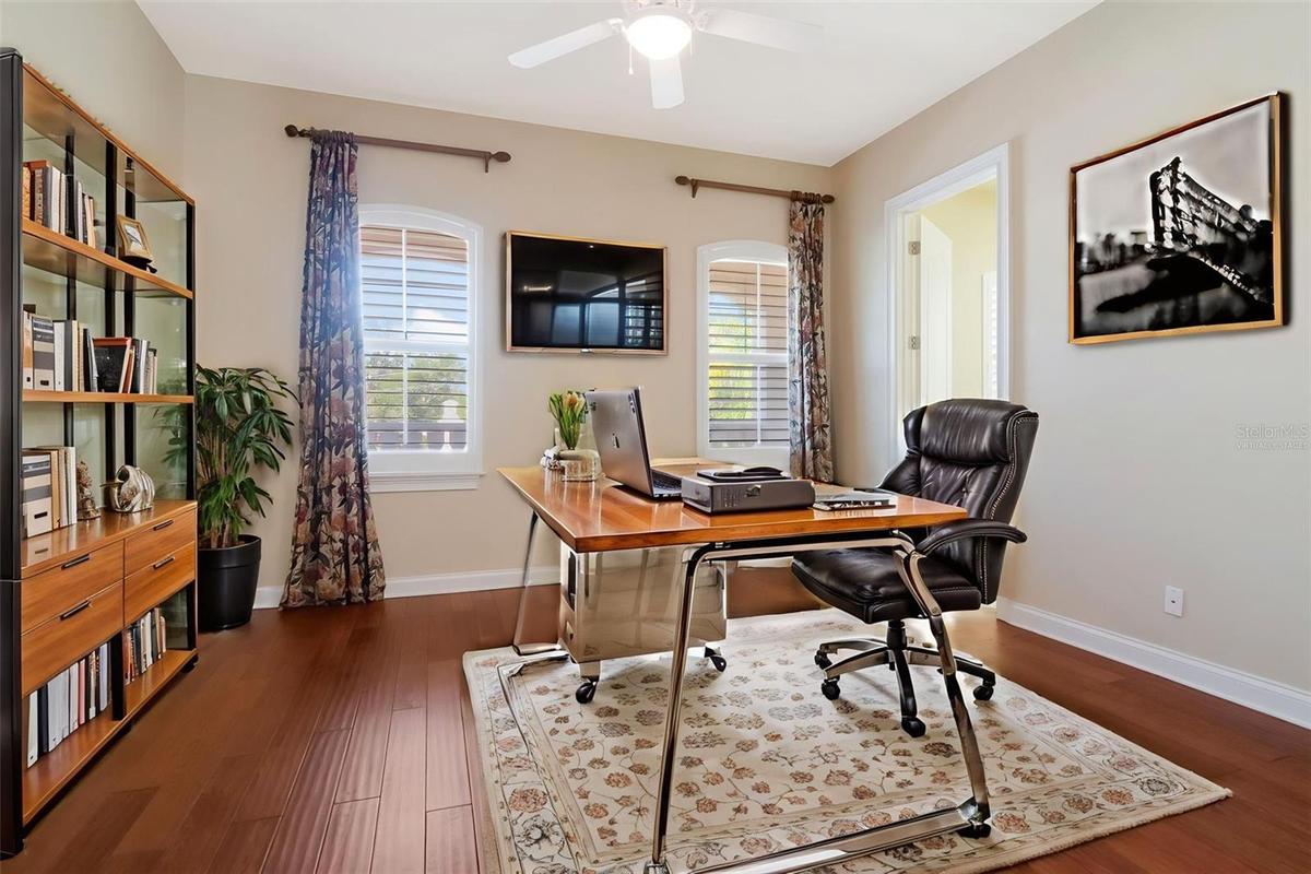 Virtually Staged office
