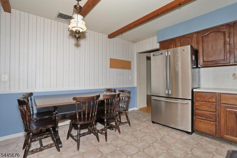 Large Eat in Kitchen