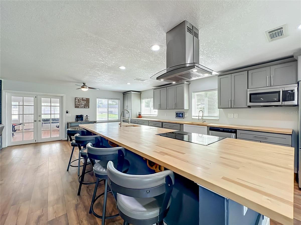 Open Kitchen