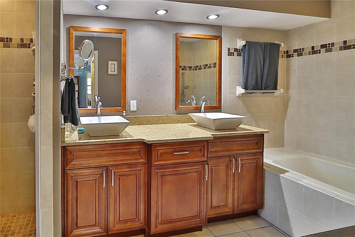 En Suite Bath