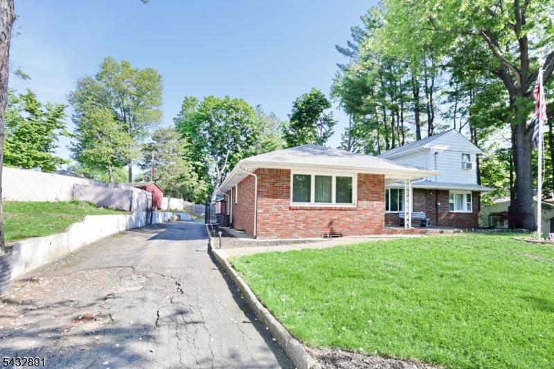 Front/Driveway