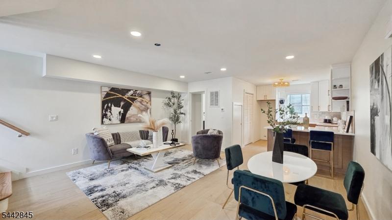 Living / Dining