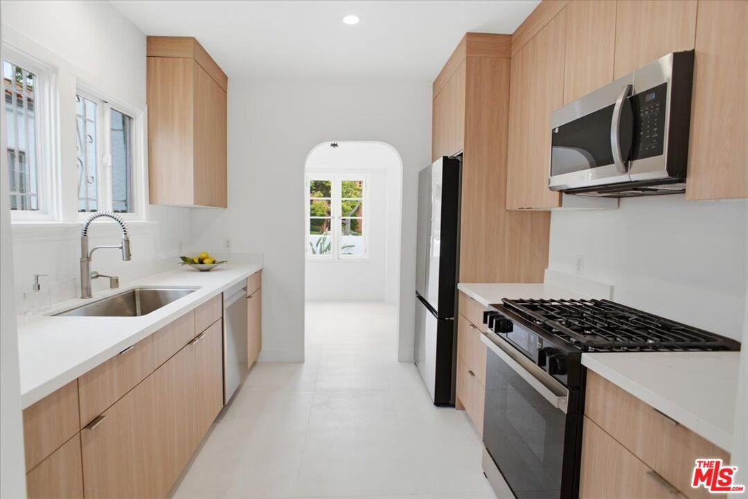 Kitchen to Breakfast Nook