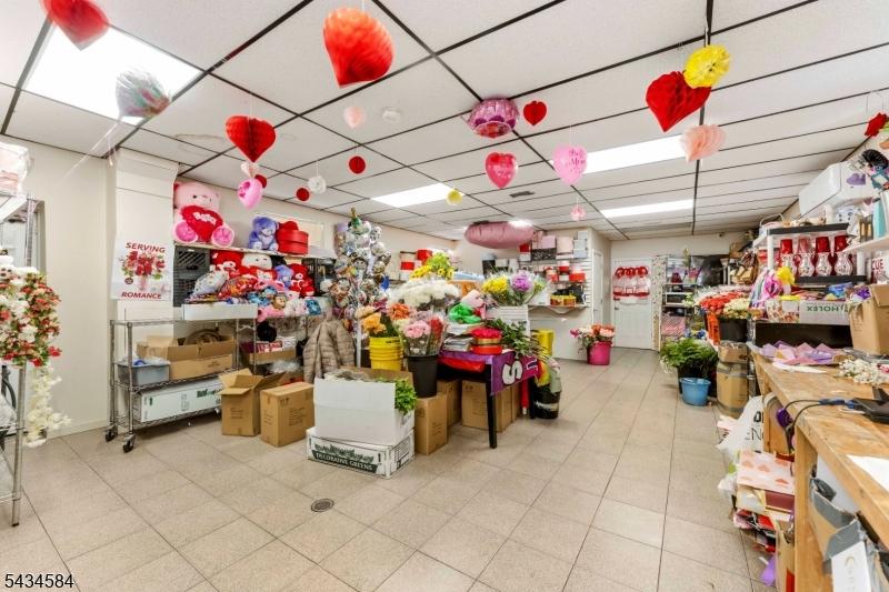 1st Floor retail