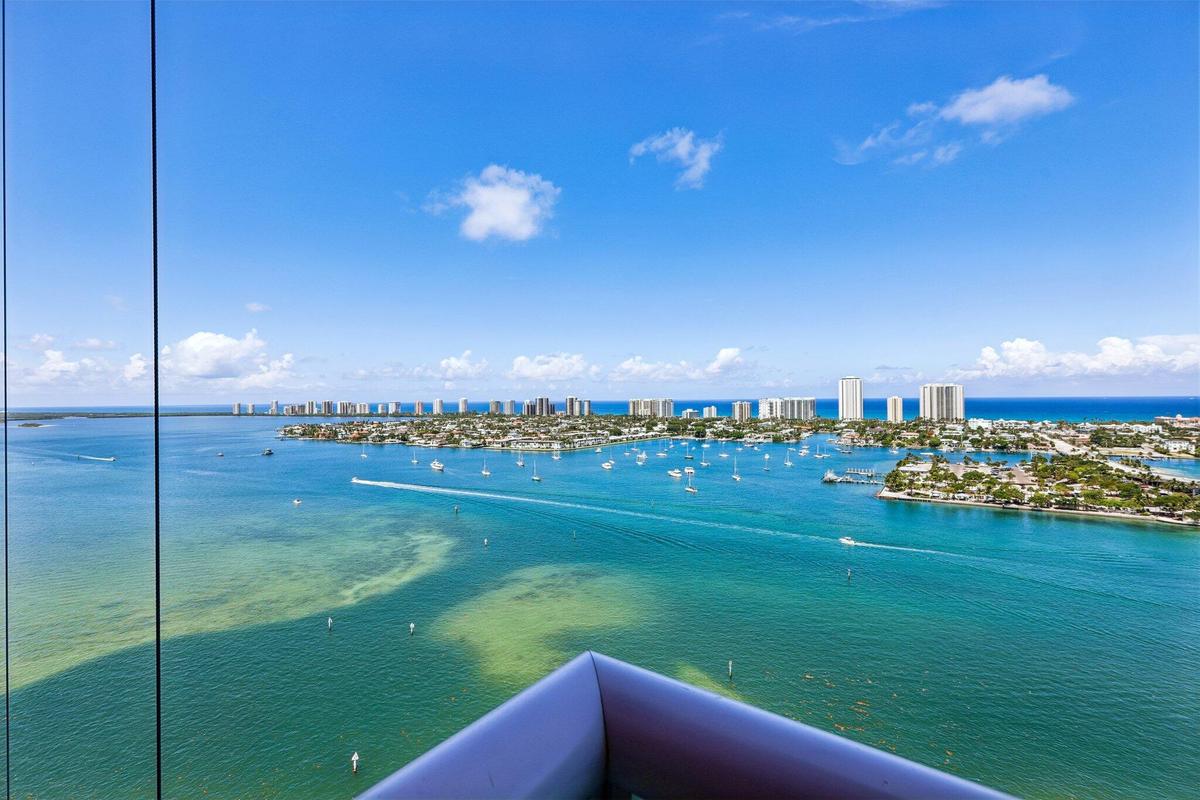 41-web-or-mls-Lake Shore Dr 2508-S2105-0