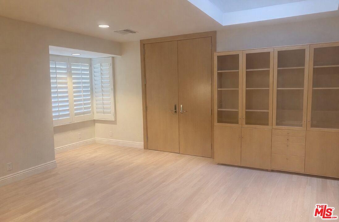 Downstairs Bedroom 1