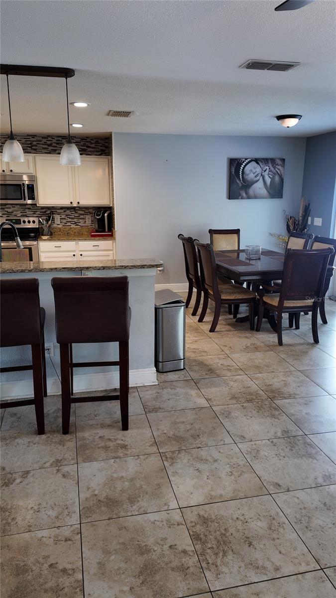 Bar and Breakfast Nook